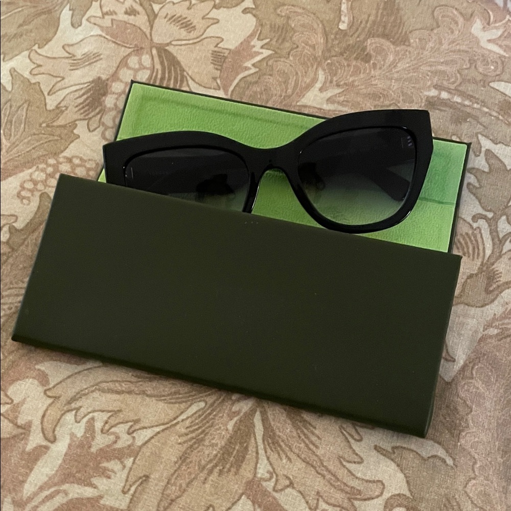 Longchamp Black Sunglasses -Heritage Butterfly- 55 mm with Green Case